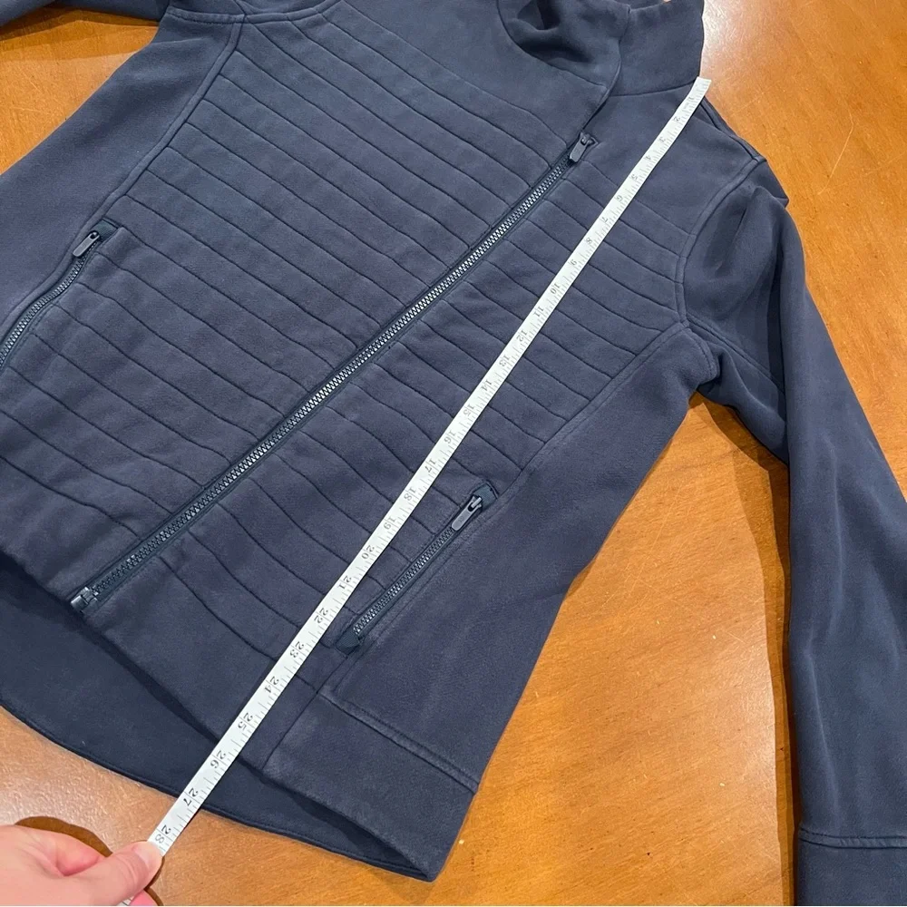 Lululemon Women’s Fleece Be True Jacket Inkwell Blue Size 8 Relaxed Fit Soft